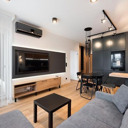 Zoliborz Obsidian Apartment ワルシャワ エクステリア 写真