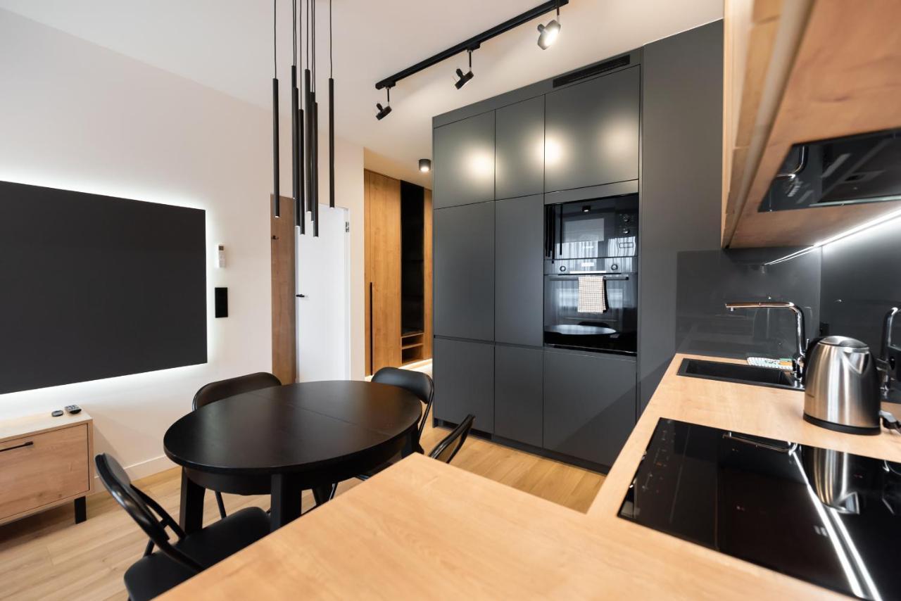 Zoliborz Obsidian Apartment ワルシャワ エクステリア 写真