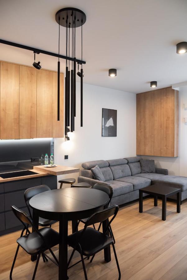 Zoliborz Obsidian Apartment ワルシャワ エクステリア 写真